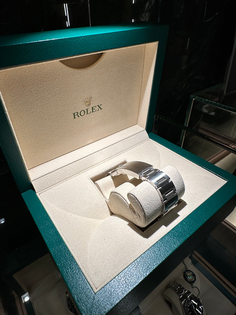 ROLEX SUBMARINER 116610LV HULK