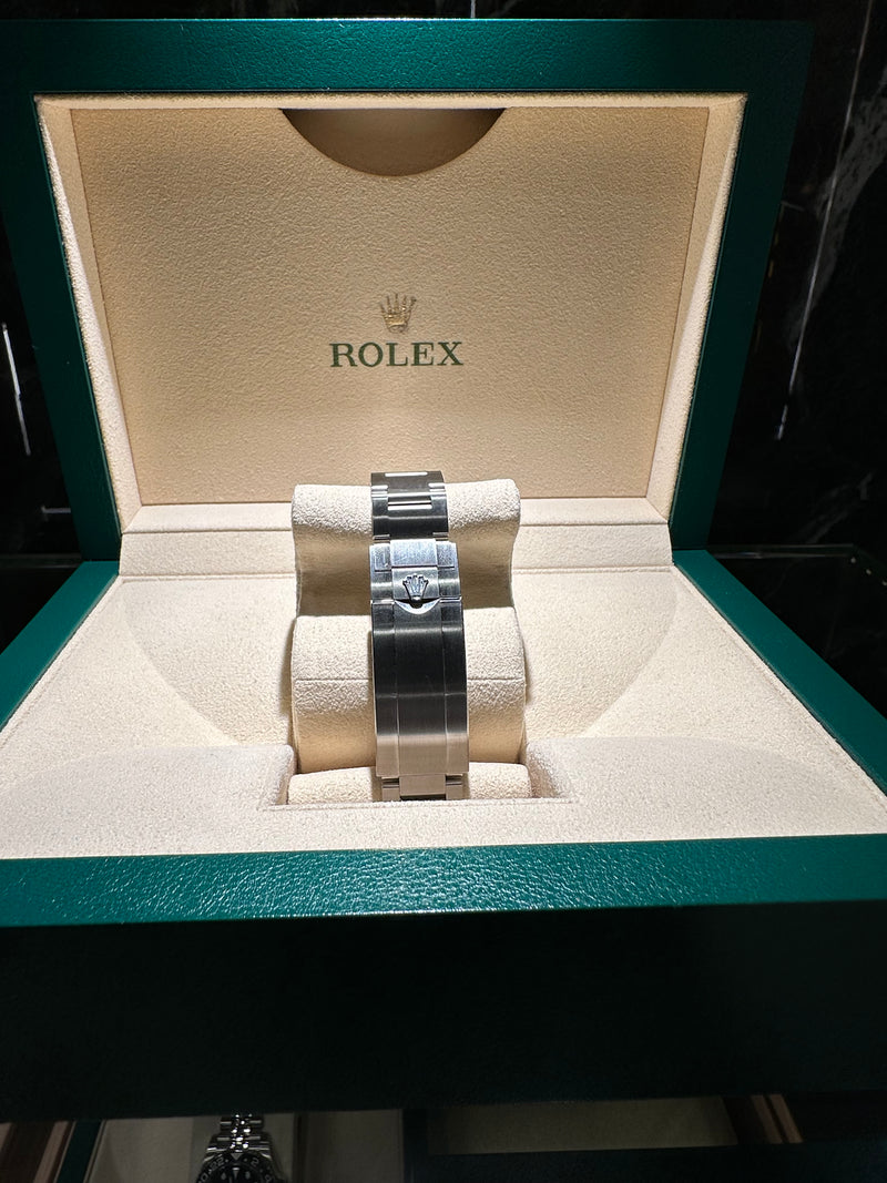 ROLEX SUBMARINER 116610LV HULK